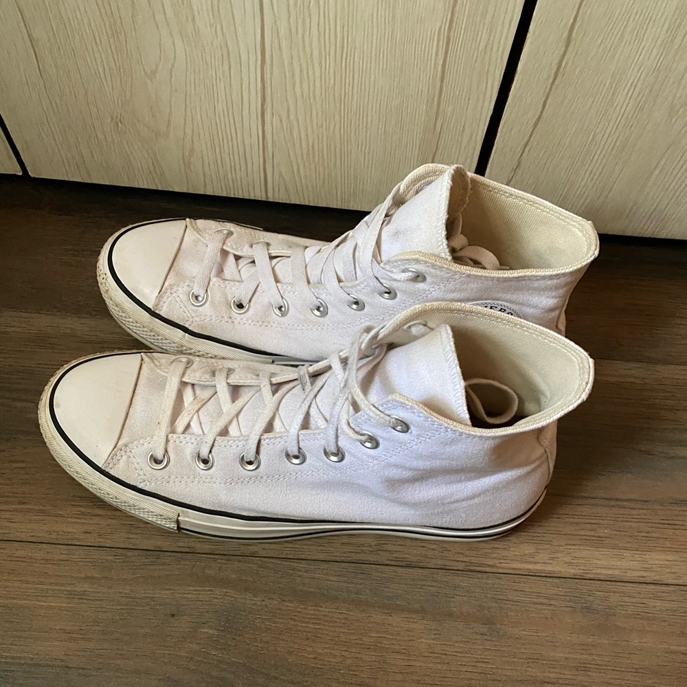 Converse shoes - Picture 9 of 15